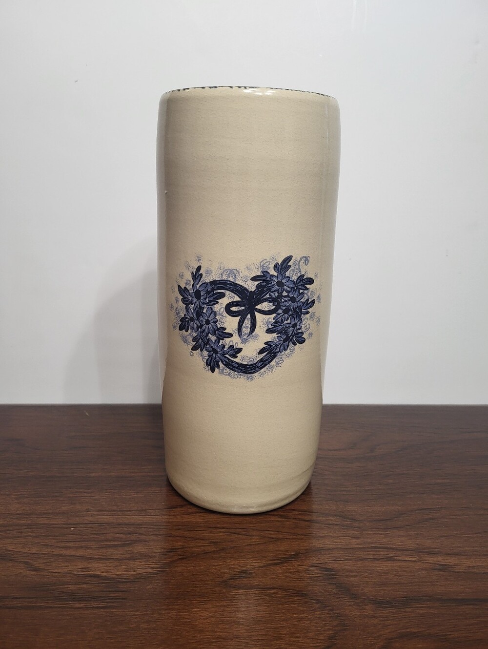 Casey Pottery Marshall Texas Hand Large Blue heart wreath Vase 5"x11"